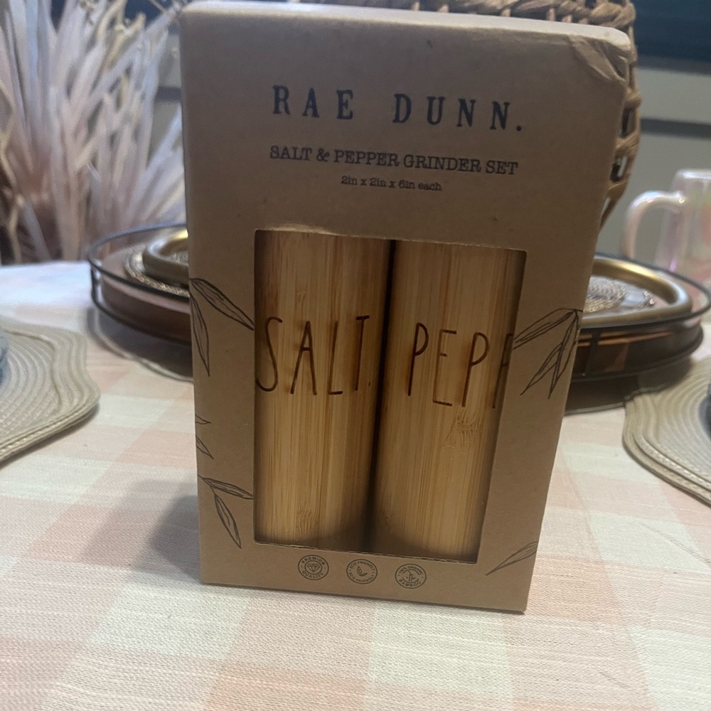 NWT Rae Dunn Salt & Pepper Grinder Set